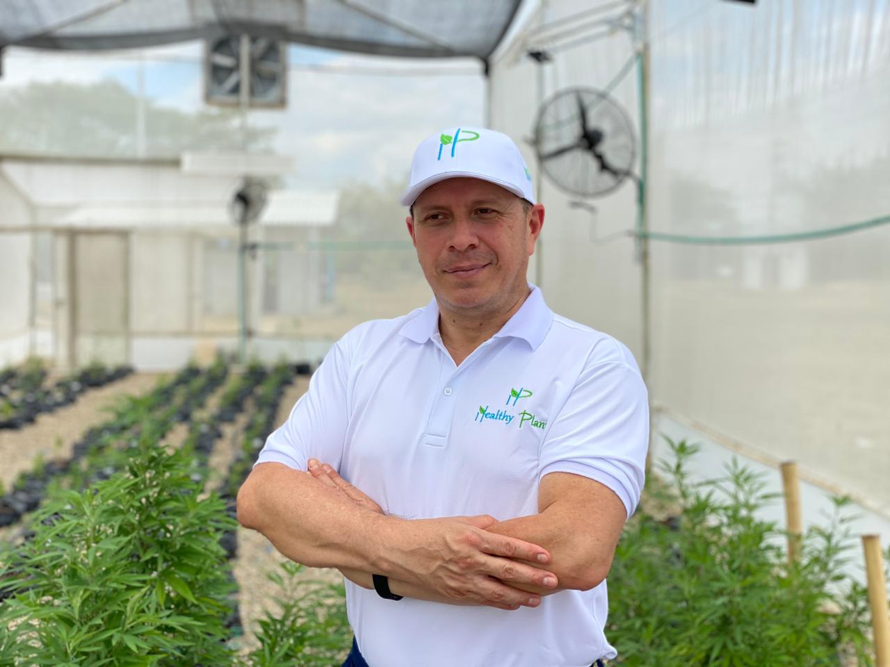 https://www.healthyplant.com.co/wp-content/uploads/2021/08/javier.jpeg
